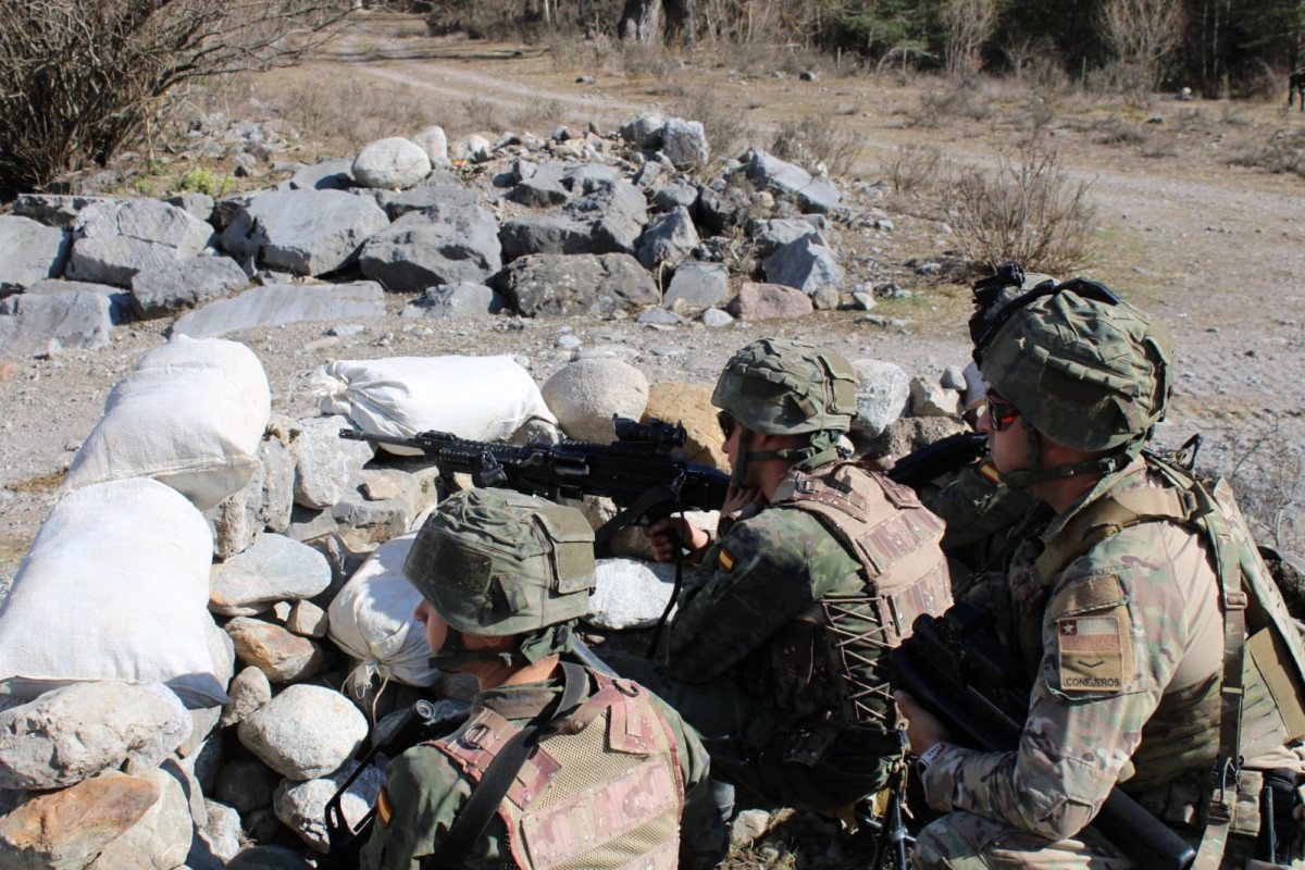 Signature of the Chilean Army in Monterey00f1u00e9s and Spanish military exercise Infierno Blanco 24