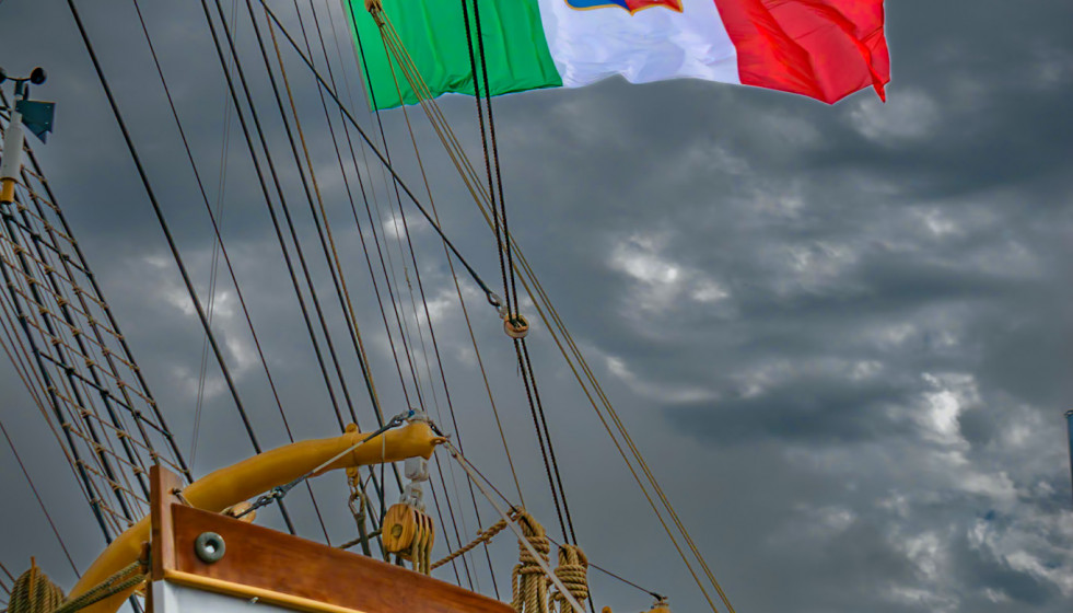 Fotogalería: el Amerigo Vespucci continúa su tour mundial tras una pausa de mantenimiento en Argentina