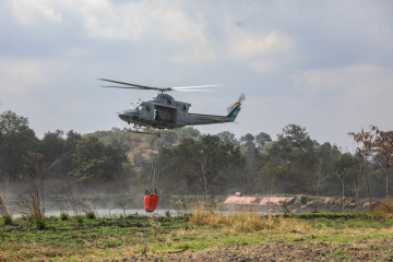 FAH combate incendios con sus Bell 412
