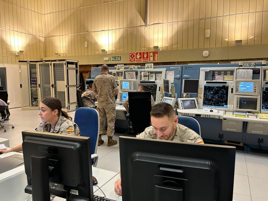 Controladores aereos militares madrid foto ejército del aire 2