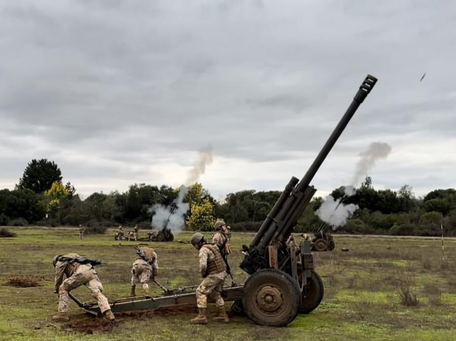 Grupo de Artillería N3 Silva Renard en un ejercicio táctico Firma Ejército de Chile