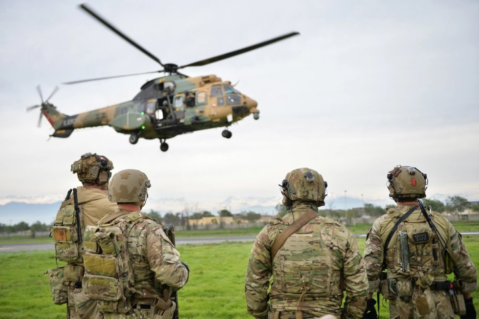 Operadores del Ejército de Chile y del 7th Special Forces Group del US Army en el ejercicio Southern Star 2023 Firma Mass Communication Specialist 2nd Class Christopher Caravello US Navy