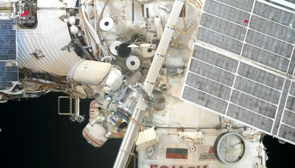 La primera caminata espacial del 2024 tardó dos horas menos de lo previsto