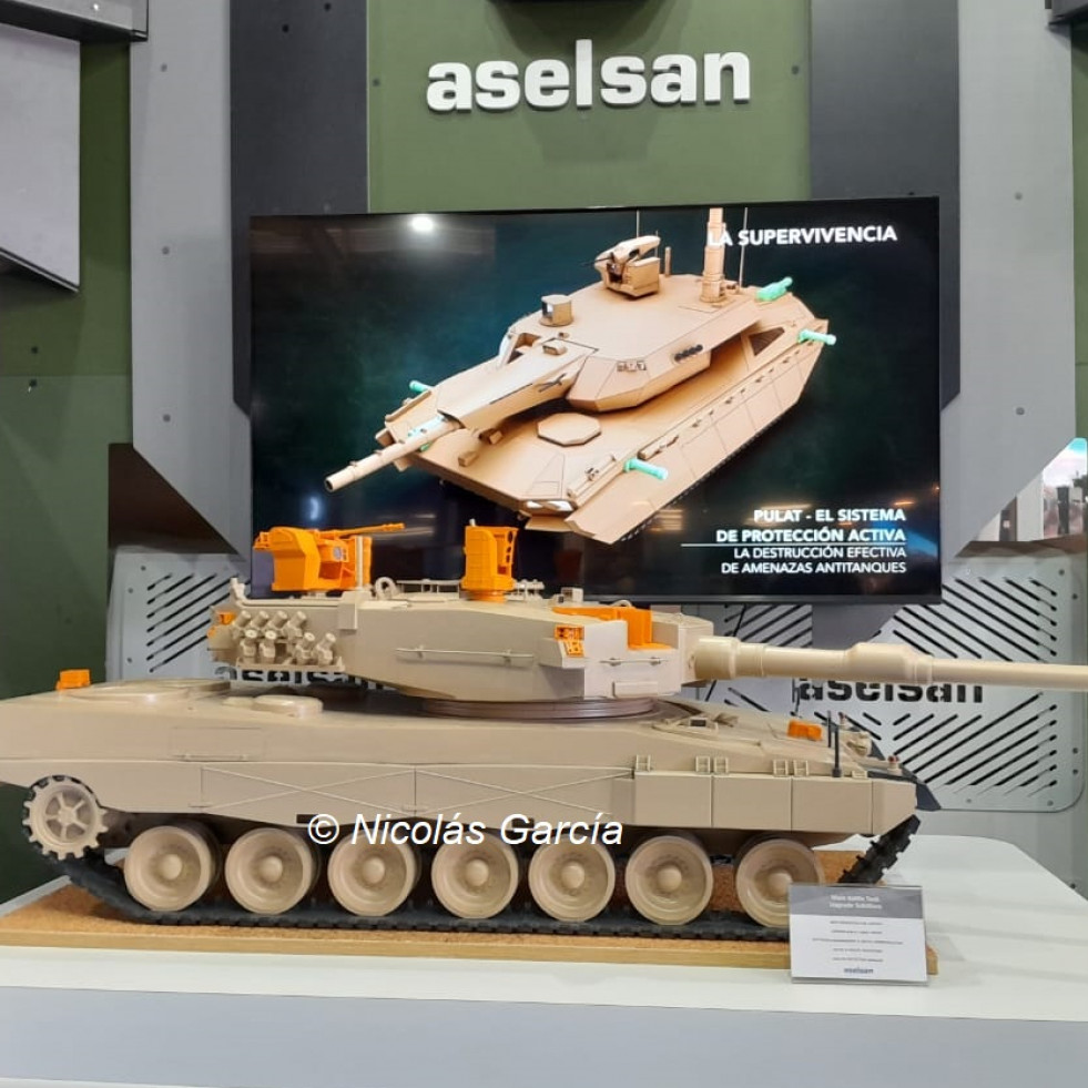Maqueta de Leopard 2A4 presentado por Aselsan en Fidae 2024 con algunas de las mejoras que recibirá este tanque del Ejército de Chile Firma Nicolás García E
