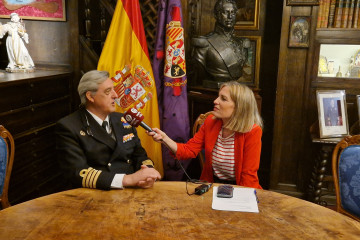 Laura Blanco y capitán de navío Luis Gómez de Olea Ruiz de Bucesta