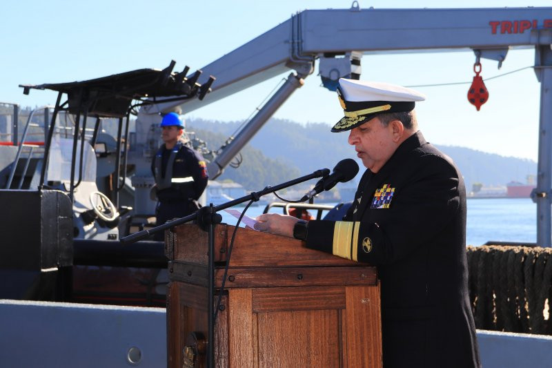 Director general de Logística de la Armada del Ecuador contraalmirante Firmo Cedeño Firma Armada de Chile