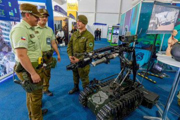 2 Carabineros en SeguridadExpo