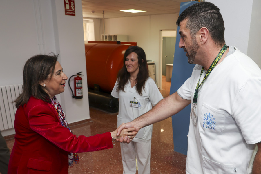 Robles visita regimiento de pontoneros y especialidades de ingenieros y el hospital general de la defensa de zaragoza foto iaki gmezmde 53702908985 o