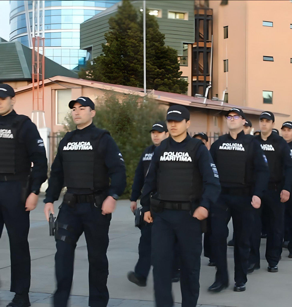 Curso de operadores de Policía Marítima en la Gobernación Marítima de Punta Arenas Firma Armada de Chile