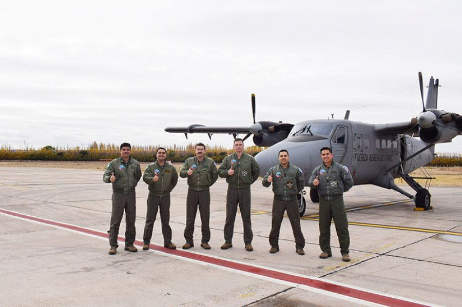Tripulación de DHC 6 Twin Otter Firma FACh