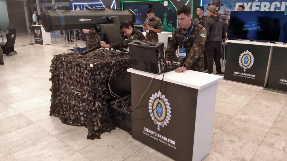 Exercito Brasileiro Participa da Feira Santa Catarina Expo Defense e Demonstra Inovacoes Tecnologicas 1