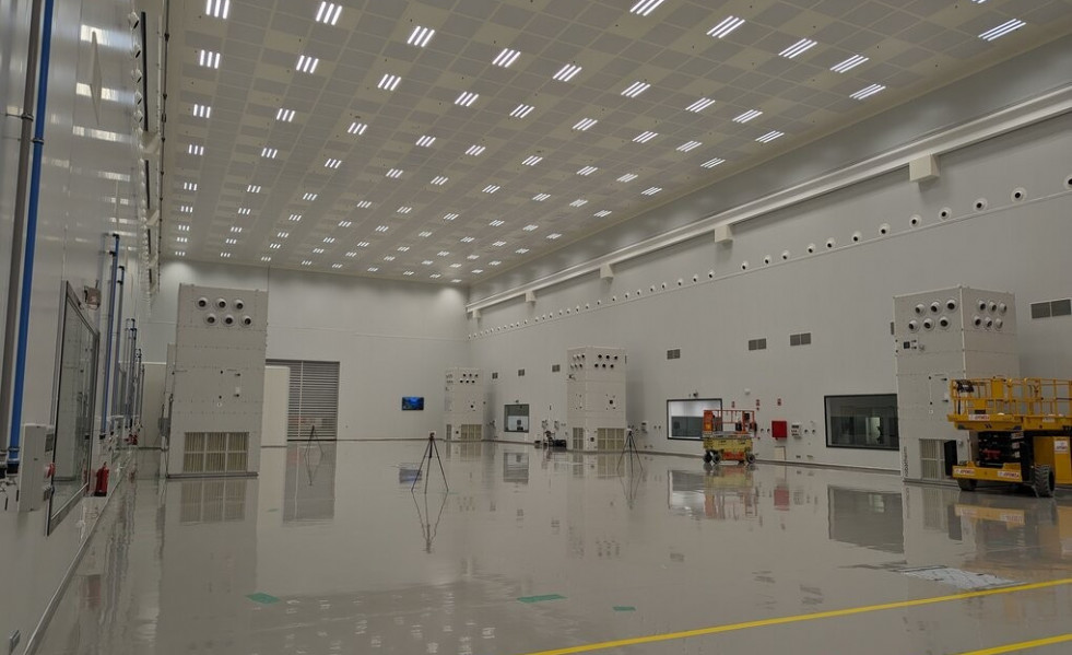 Fabricación de satélites: Grupo Álava estará a cargo del sistema de monitorización de una sala limpia de Airbus en Getafe