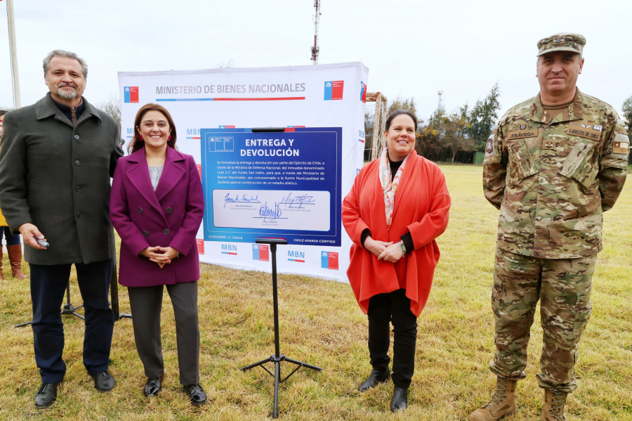 Ceremonia de entrega de Lote 1 C del Fundo San Isidro Firma Ministerio de Bienes Nacionales de Chile