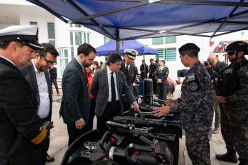 Operadores del GRI presentan su equipamiento a los subsecretarios Montero y Monsalve Firma Armada de Chile