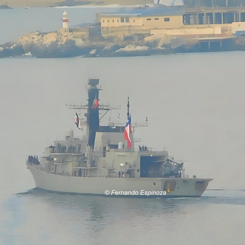 Zarpe de la fragata FF 06 Almirante Condell de la Escuadra Nacional de la Armada de Chile a Rimpac 2024 Firma Fernando Espinoza
