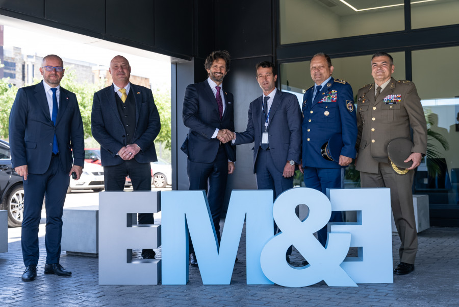 Visita del ministro de Defensa eslovaco a Escribano