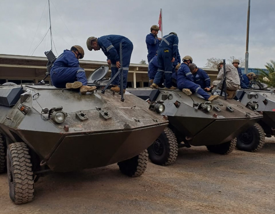 Alumnos en uno de los módulos del curso de conductor de carro Piraña Firma II División Motorizada del Ejército de Chile