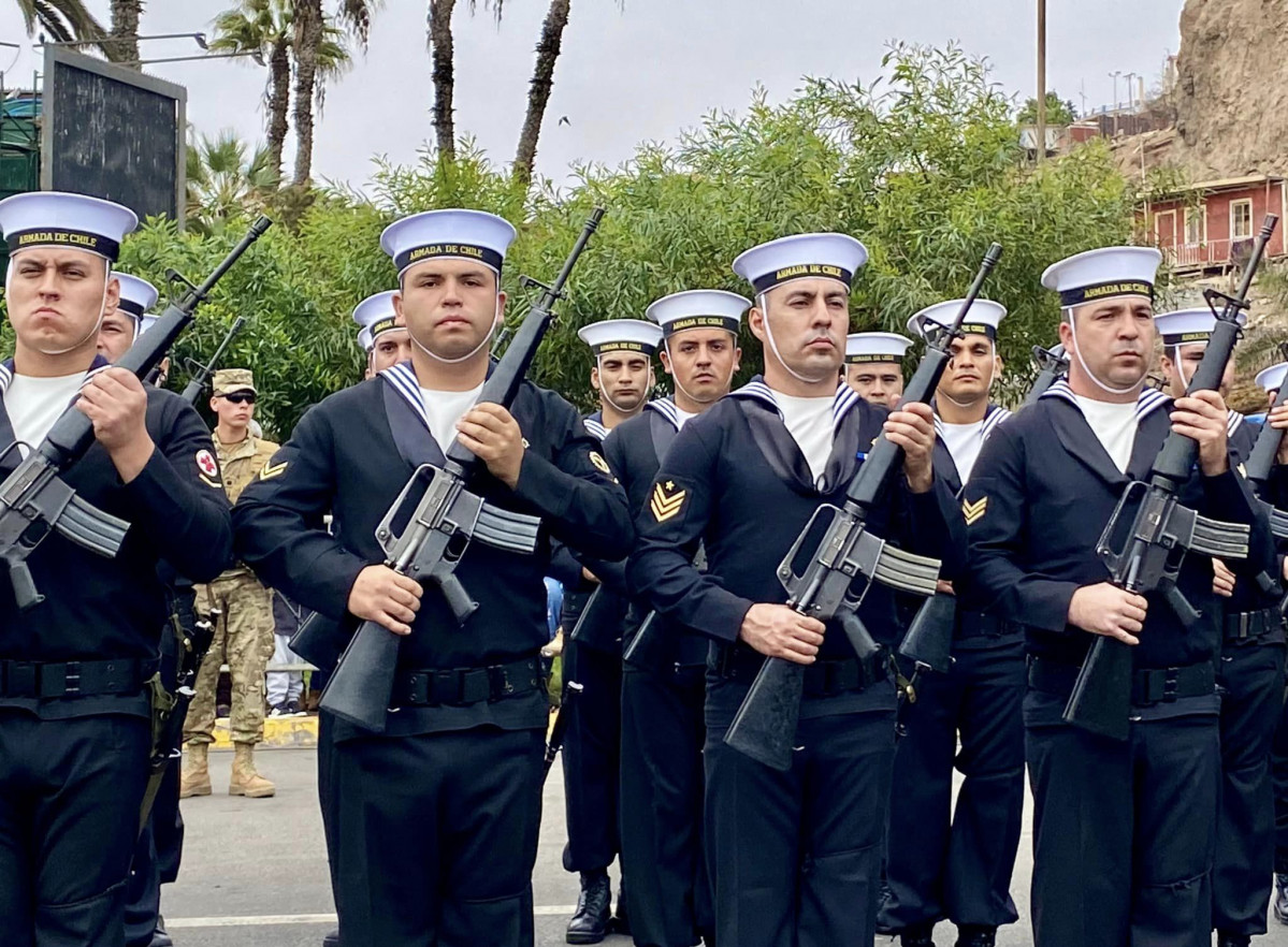 Efectivos de la unidad de presentaciu00f3n de la Gobernaciu00f3n Maru00edtima de Arica de la Armada de Chile Firma Delgaciu00f3n Presidencial Regional de Arica y Parinacota