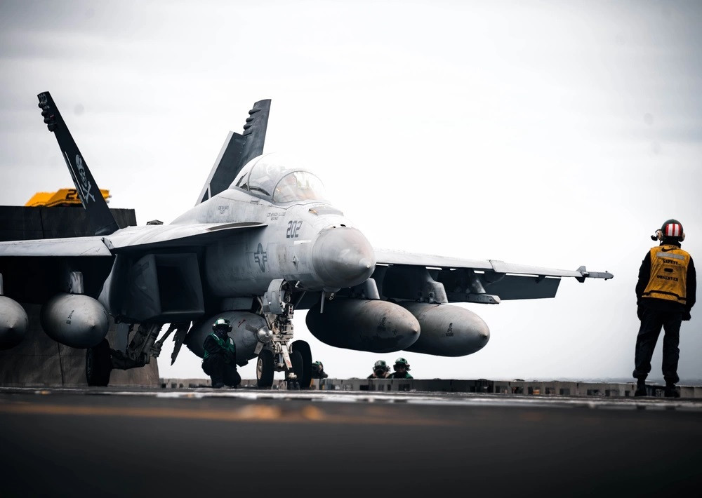 Uss8f18e103