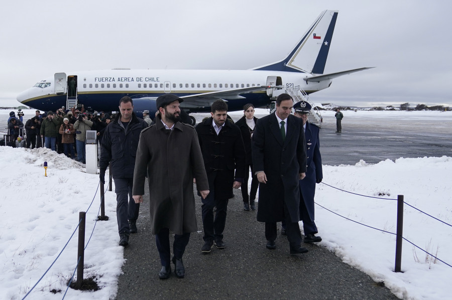 El presidente Gabriel Boric arriba a Punta Arenas Firma Prensa Presidencia de Chile
