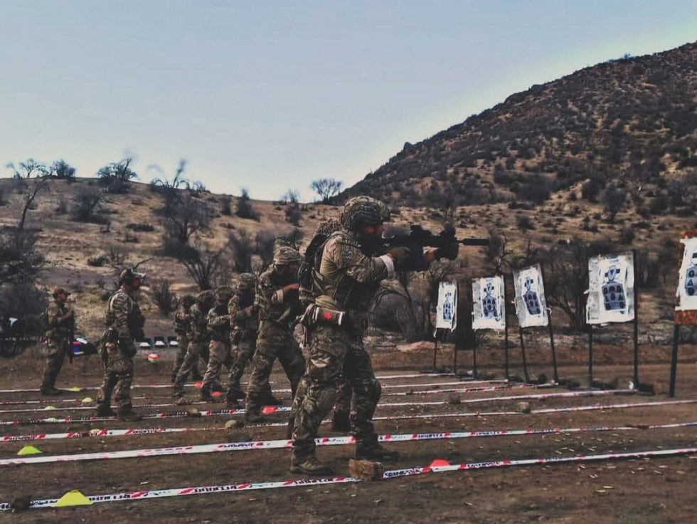 Intercambio profesional entre la Agrupación Especial de Montaña y el Royal Gurkhas Regiment Firma Cazador Andino Chile 002