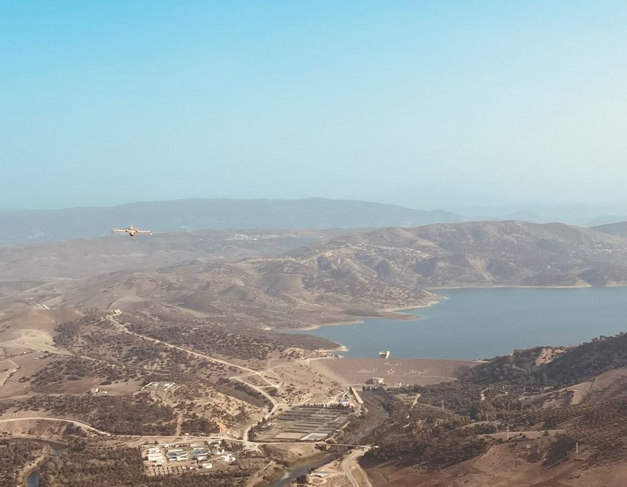 Operaciones de entrenamiento del Grupo 42 con Marruecos en un embalse en Marruecos