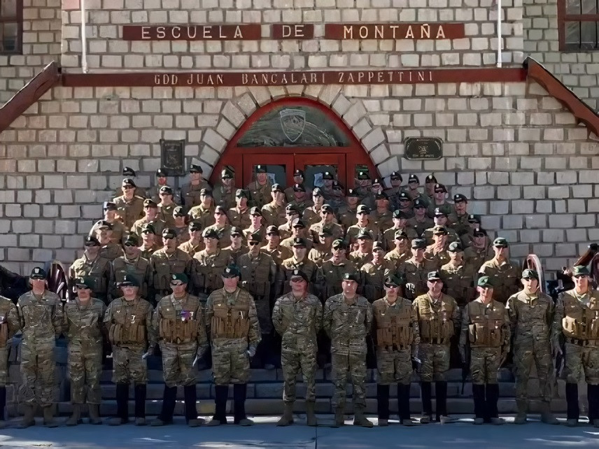 Graduados del Curso de Montau00f1a 2024 Firma Escuela de Montau00f1a del Eju00e9rcito de Chile