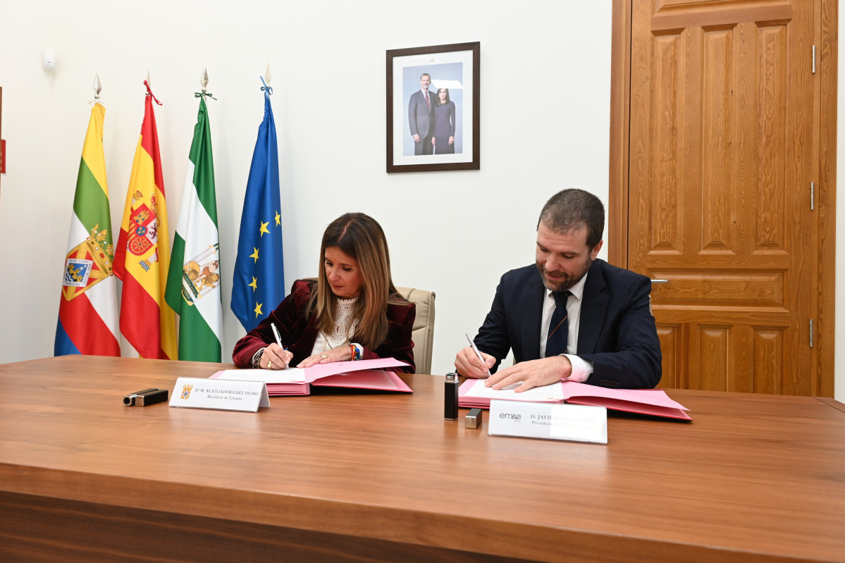 Javier Escribano y Alacaldesa de Linares