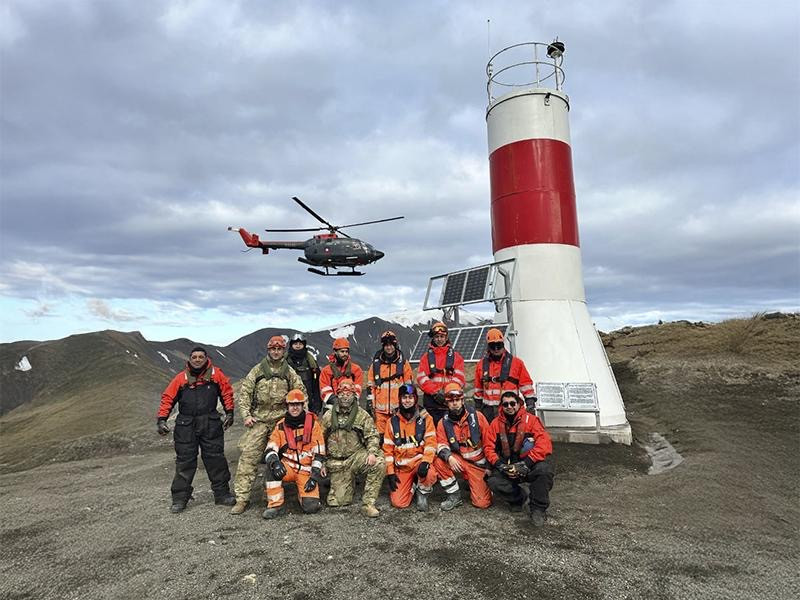 Faro Piloto Pardo Firma Armada de Chile