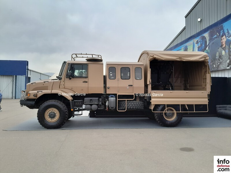 Camión Mercedes Benz Zetros 2036A 4x4 presentado por Comercial Kaufmann en Fidae 2024 Firma Nicolás García 004