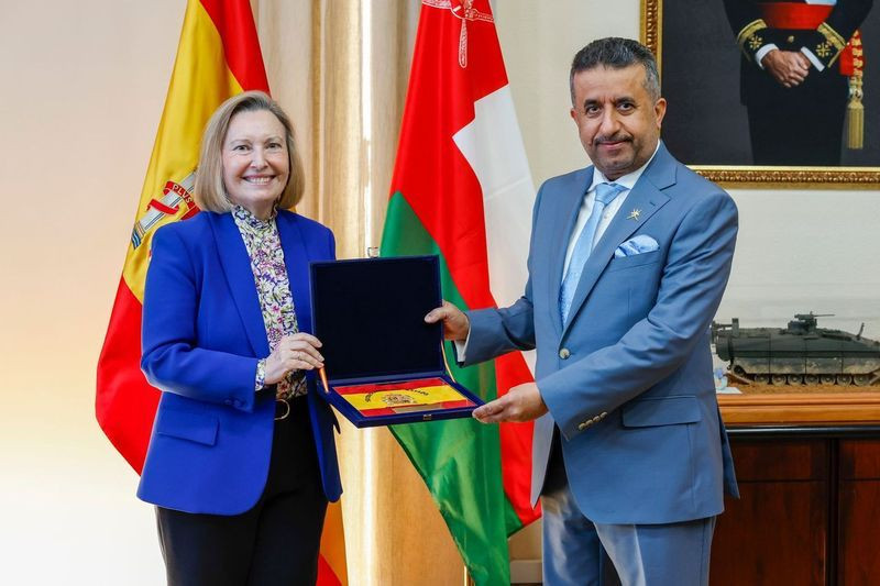 Sedef y ministro de Oman