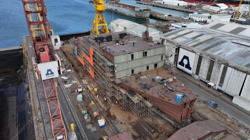Construcción del primer buque multipropósito en la grada de Talcahuano Firma Asmar 002