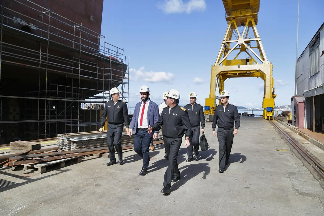 El subsecretario Montero en la grada de Asmar Talcahuano Firma Subsecretaru00eda de Defensa de Chile