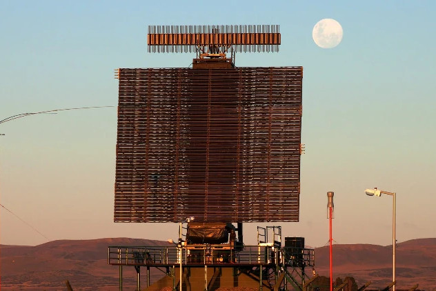 Radar de vigilancia aérea 3D de largo alcance Firma Invap