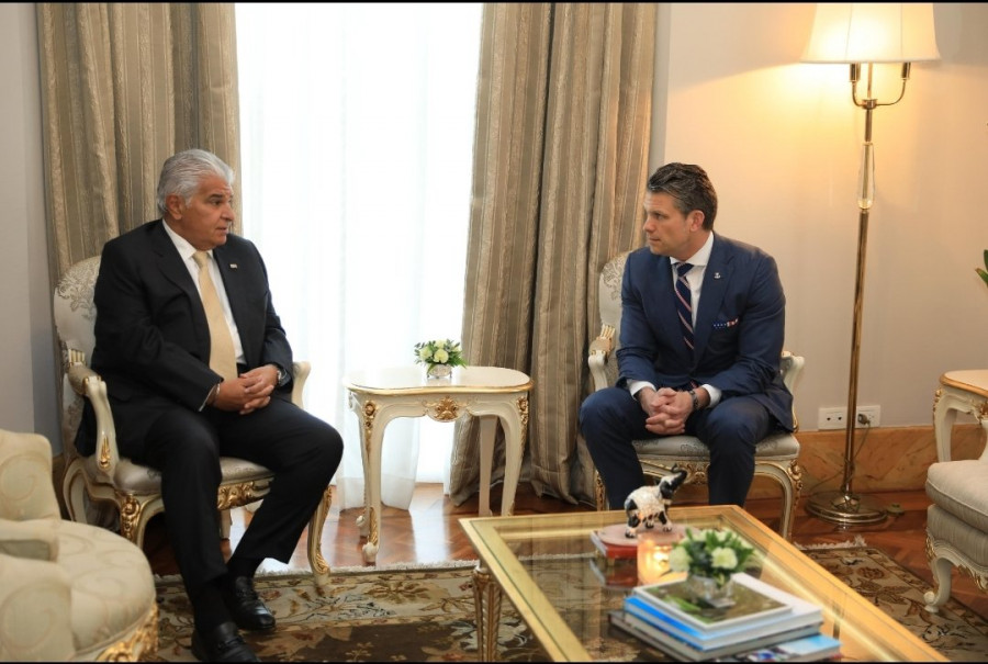 El presidente de Panamá, Raúl Mulino, se reunió con el secretario de Defensa de EE.UU., Pete Hegseth.