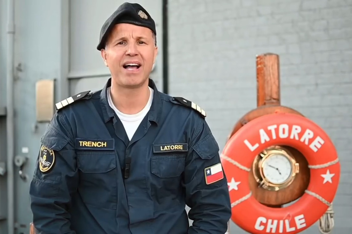 Capitu00e1n de fragata Duncan Trench Firma Armada de Chile