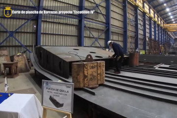 Colocación de quilla de primera LCM del proyecto Escotillón IV Fase 1 de la Armada de Chile Firma Diprida 002