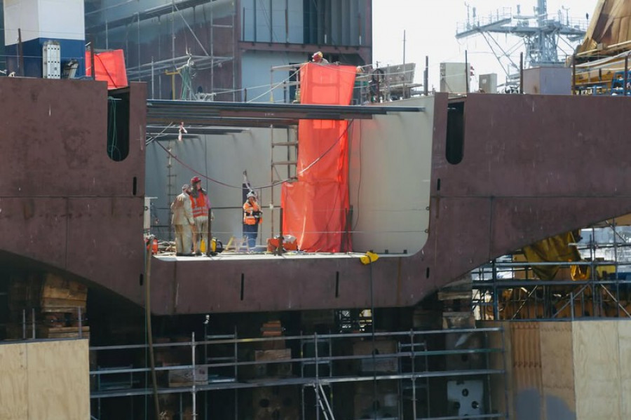 Construcción del primer buque multipropósito del proyecto Escotillón IV Fase 1 en la grada de Asmar Talcahuano Firma Subsecretaria de Defensa de Chile 002