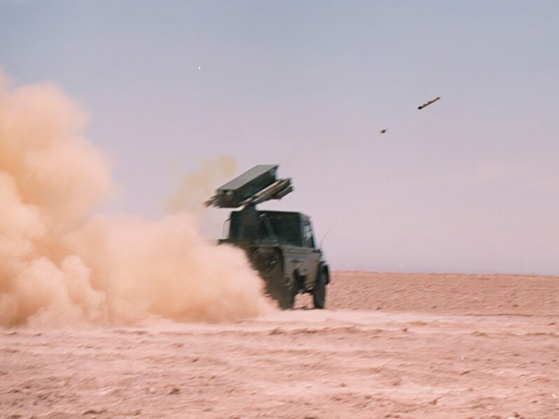 Unidad de tiro Aspic del sistema Mygale disparando un misil Mistral de MBDA Firma FACh 004