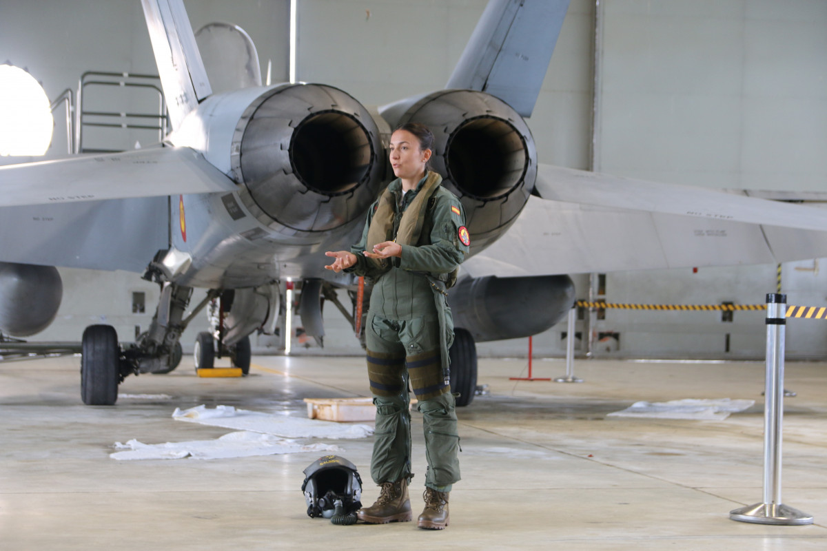 2025 04 22 Base Aerea Torrejon F 18 Piloto filmacion 01 (13)