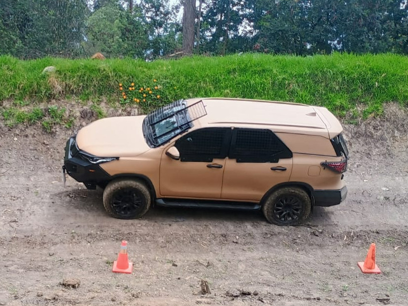 Prueba de funcionamiento en condiciones off road Firma Ejército de Chile 004