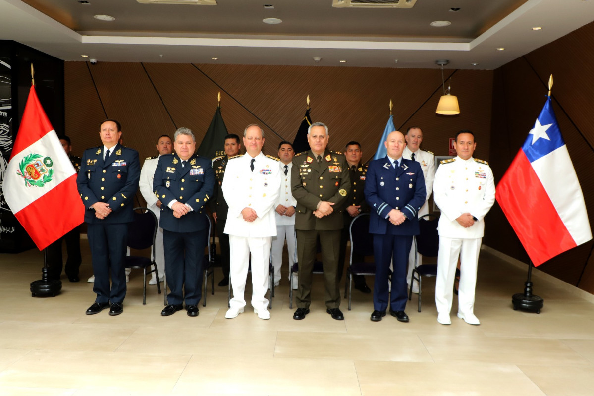 Delegaciones de Chile y Perú en la XXXIII Ronda de Conversaciones Bilaterales. Firma Comando Conjunto de las Fuerzas Armadas del Perú