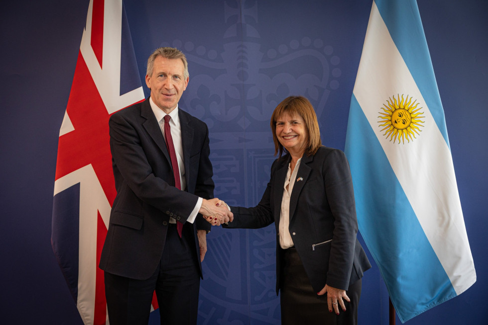 Dan Jarvis, Patricia Bullrich