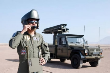 Grupo de Defensa Antiaérea N°22 unidad de tiro Aspic montada en vehículo Peugeot P4 Firma FACh