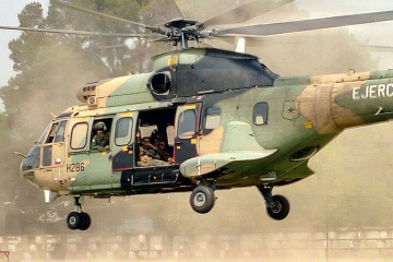 Helicóptero de asalto Airbus AS532 AL Cougar Firma Ejército de Chile