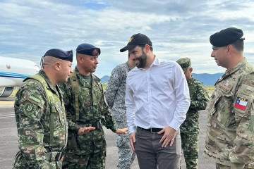 Subsecretario Ricardo Montero en su visita al Fuerte Militar de Tolemaida Firma Subsecretaría de Defensa de Chile
