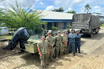 Suriname Marina Mercury SeaPro donacion U.S.EmbassySuriname