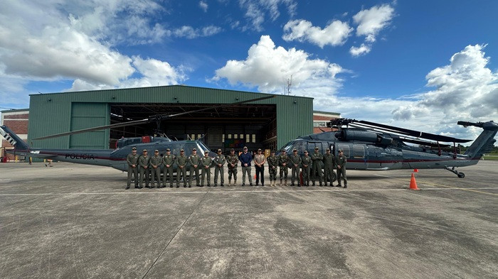 BlackHawk UH 60A PNPrecibe3unidades 20may2025 Pucallpa PNP 700px