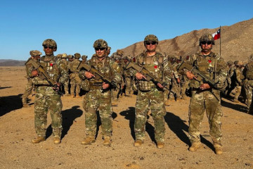 Infantes de Marina en la ceremonia de onmemoración del 146° aniversario del combate naval de Iquique y Punta Gruesa Firma Armada de Chile