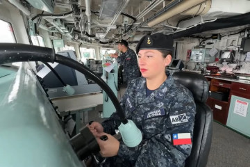 Nueva tenida azul pixelada Firma Armada de Chile
